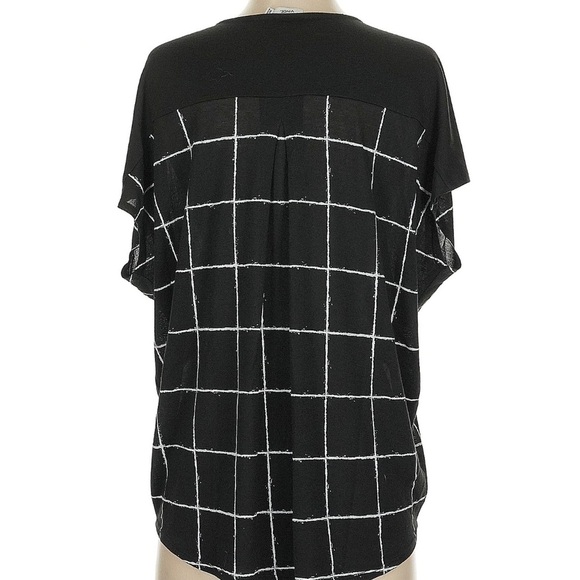 Vince Black and White Relaxed Blouse with Short Sleeves - Picture 2 of 7